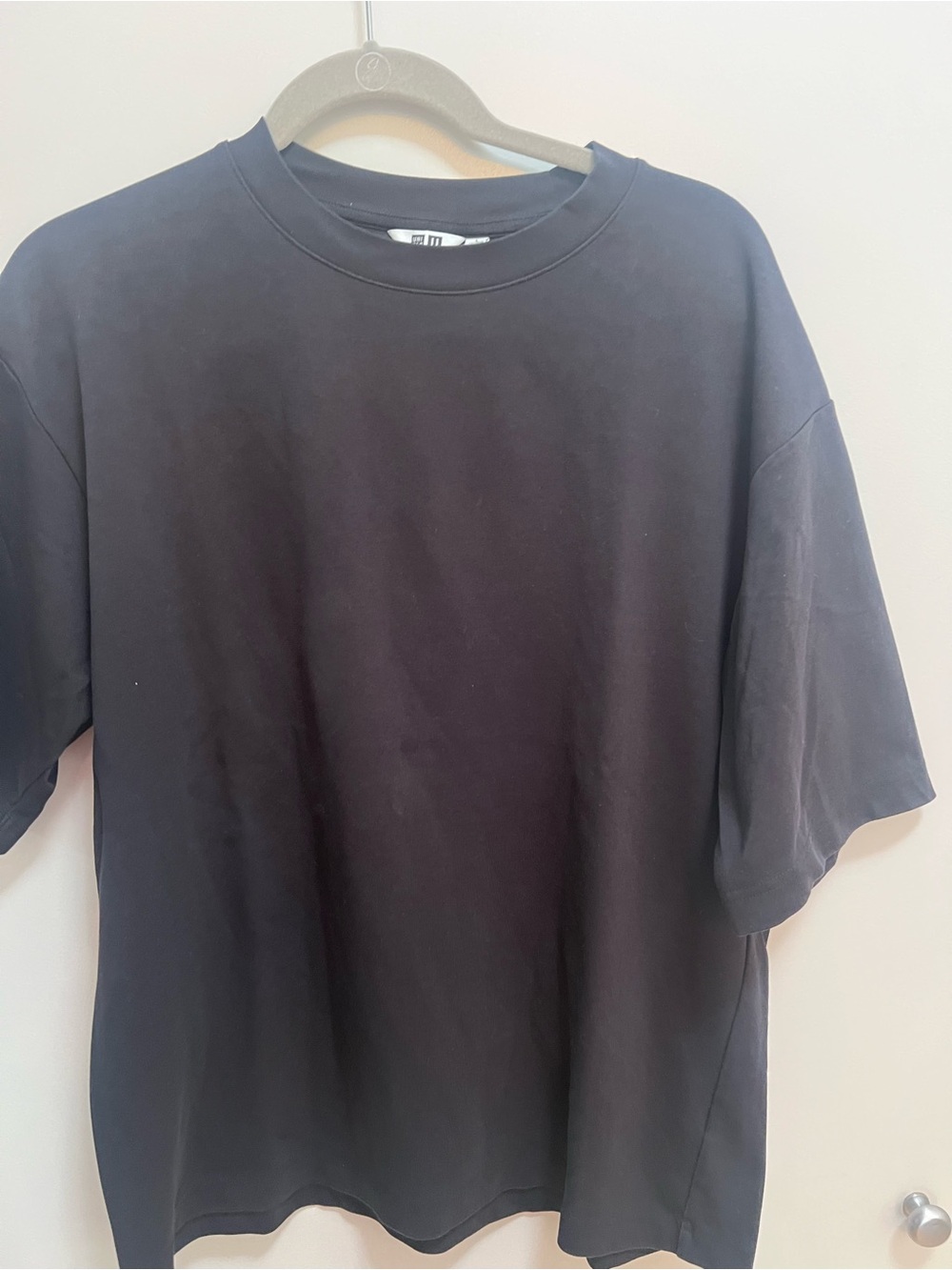 Men's Large Black Crewneck Tee - Classic Casual Shirt